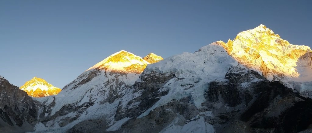 everest-base-camp-trek-a-heavenly-experience-2-(copy-01).webp